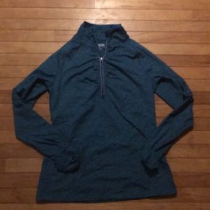 Long sleeve activewear top